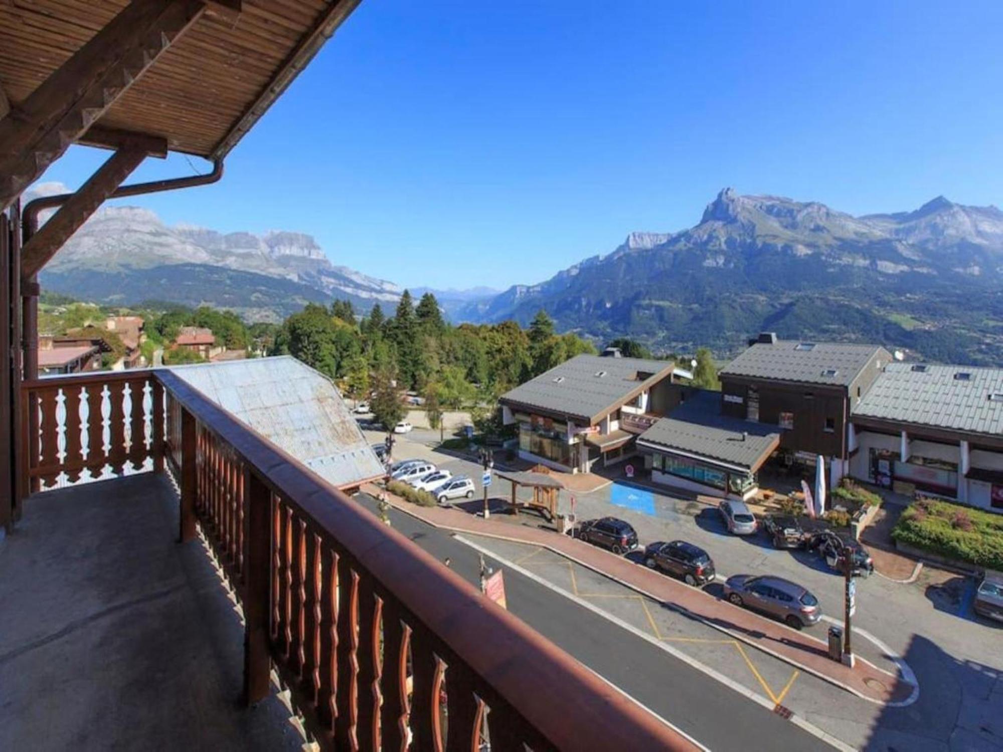 Les Aiguilles De Warens Aparthotel Combloux Exterior foto