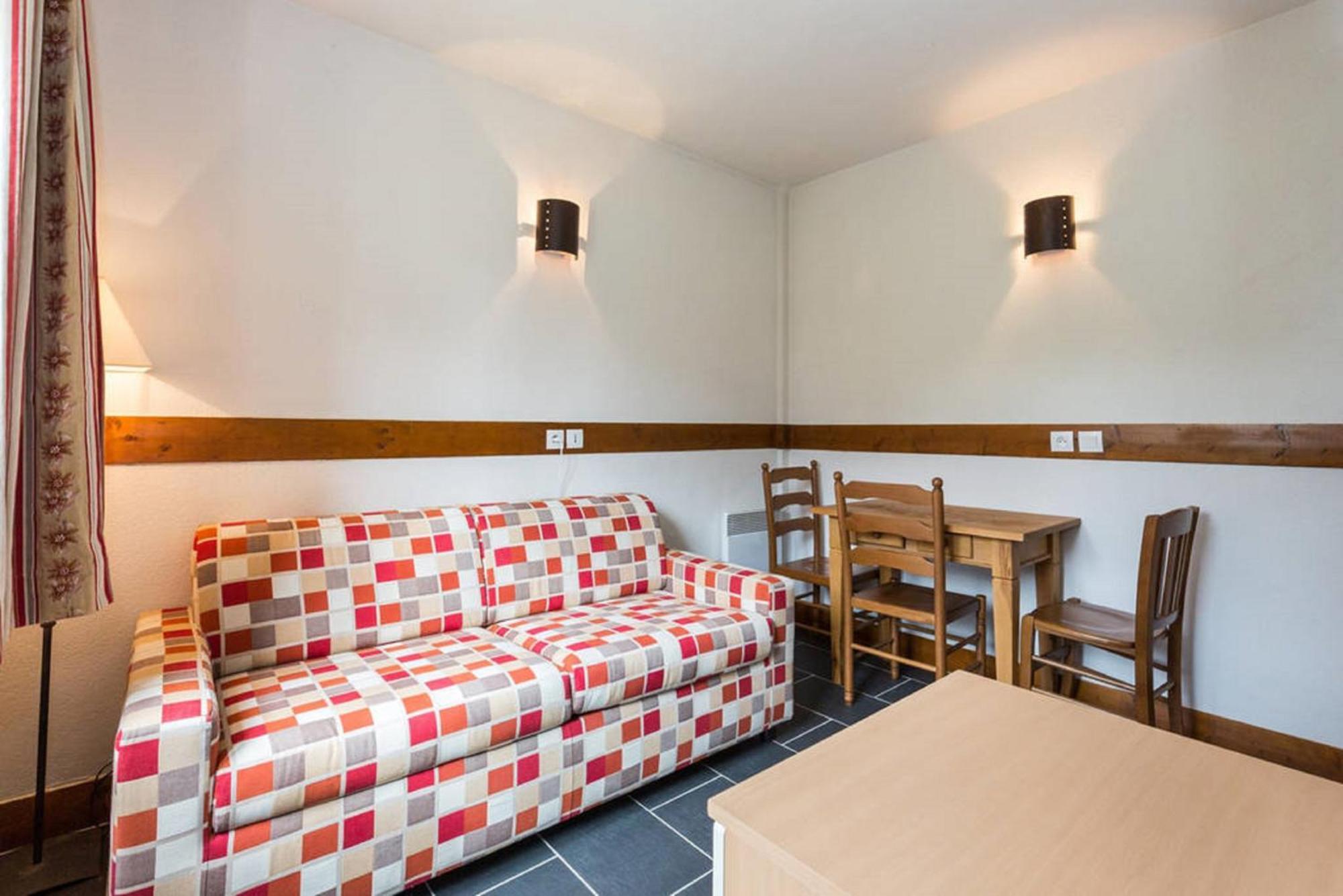 Les Aiguilles De Warens Aparthotel Combloux Exterior foto