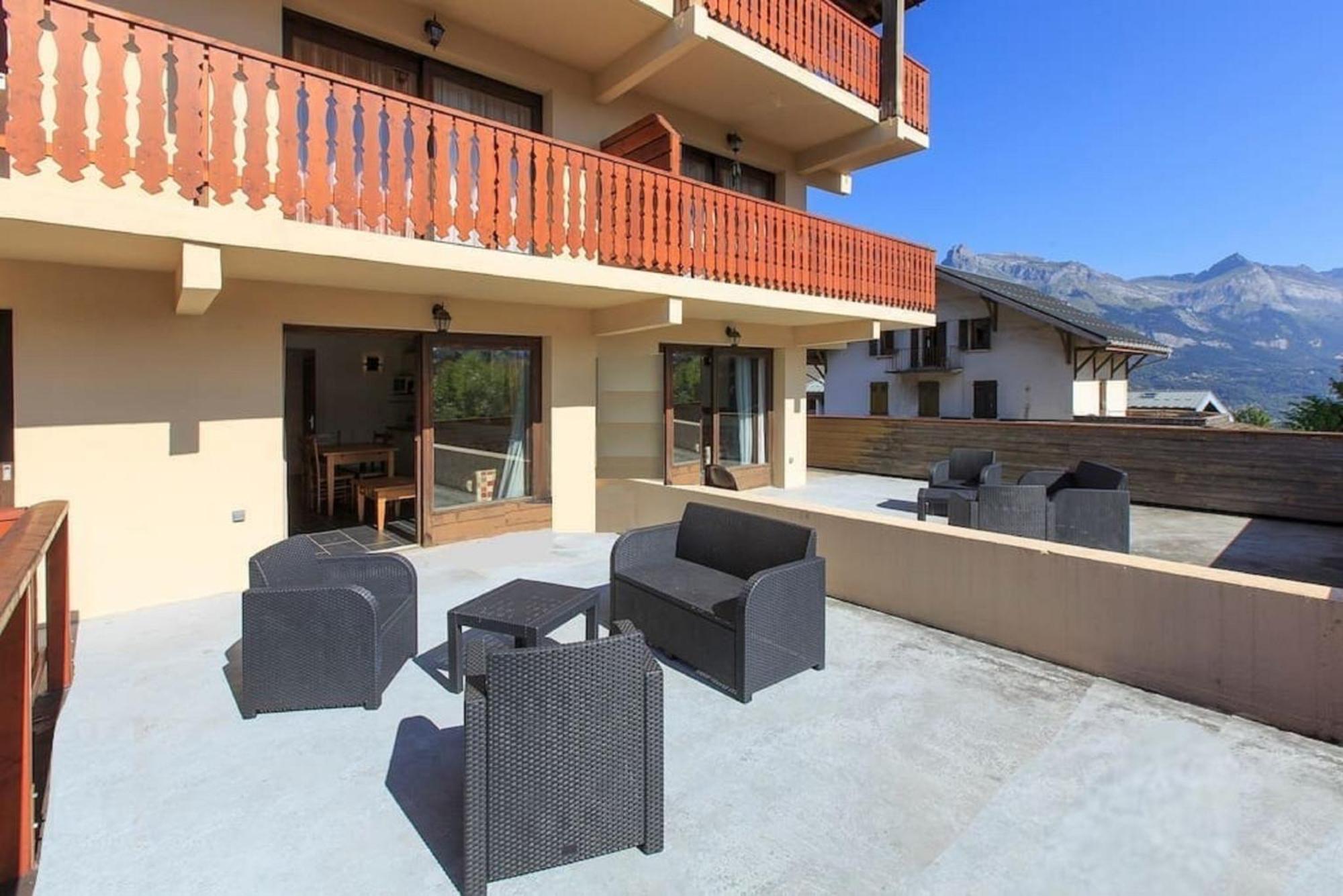 Les Aiguilles De Warens Aparthotel Combloux Exterior foto